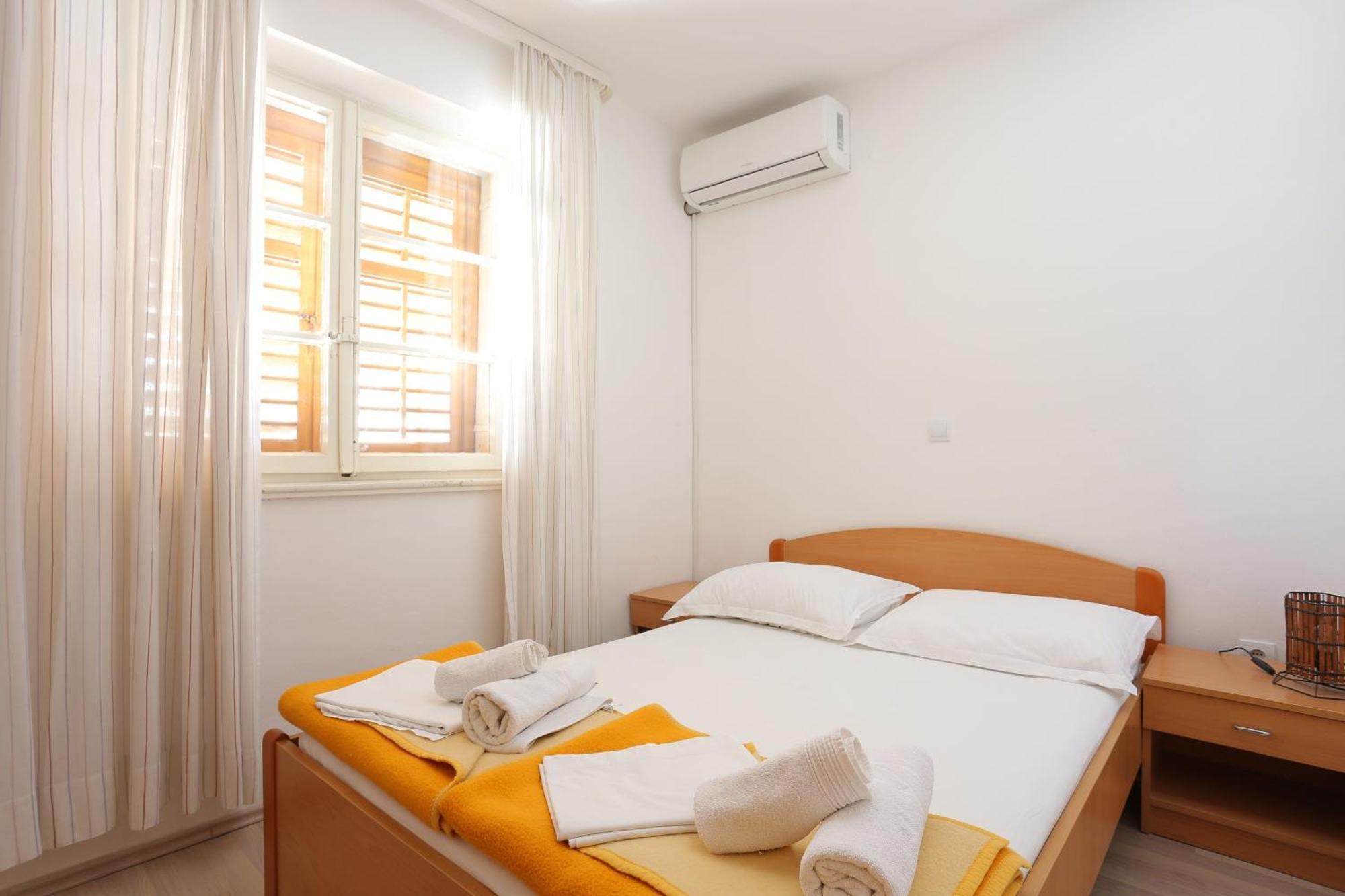 Apartments And Rooms With Parking Space Tucepi, Makarska - 5263 Exterior foto